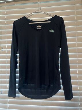 The North Face Women's Navy Long-Sleeve Performance Tee